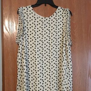 Women’s Sleeveless Shirt